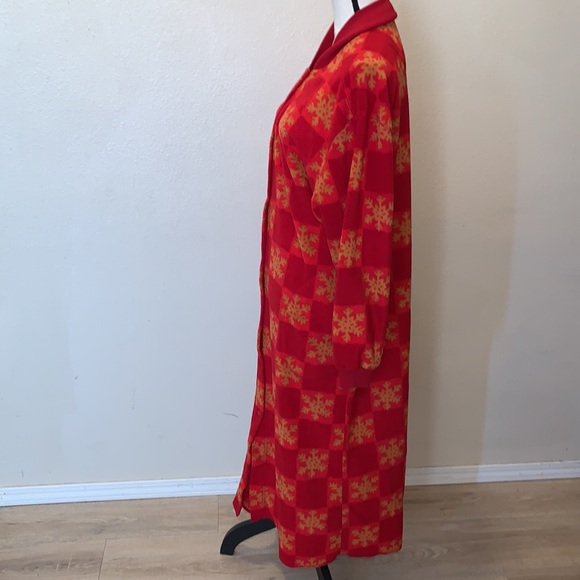 Red with gold Christmas snow flakes pockets button Down robe - Picture 5 of 8